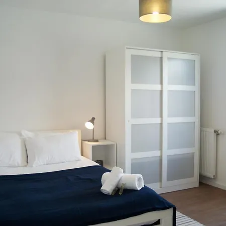 Apartment Comfortable With Balcony *